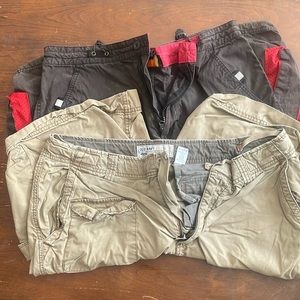 2 pairs men’s cargo shorts